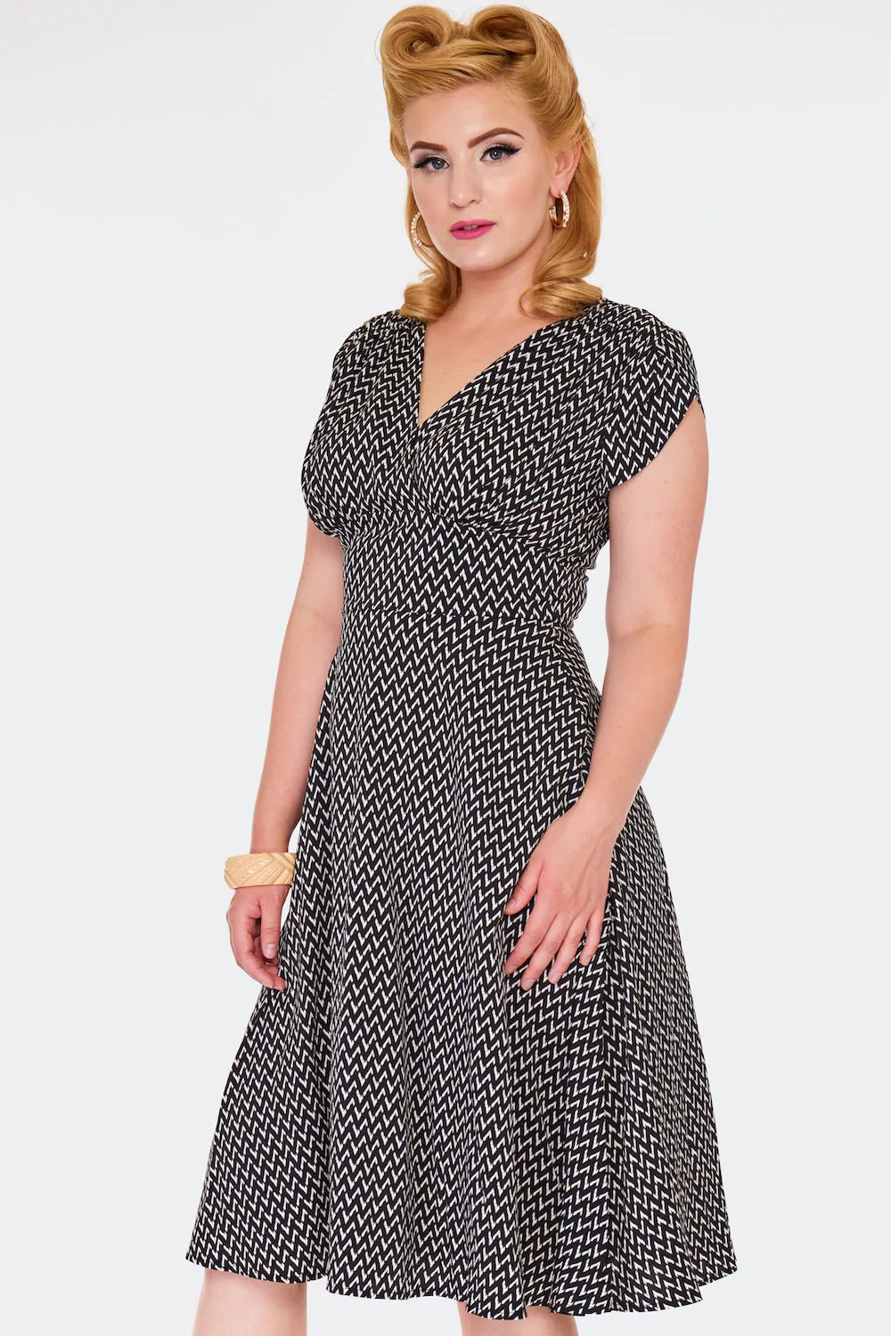 Black & White Zig-Zag Print Flare Dress by Voodoo Vixen