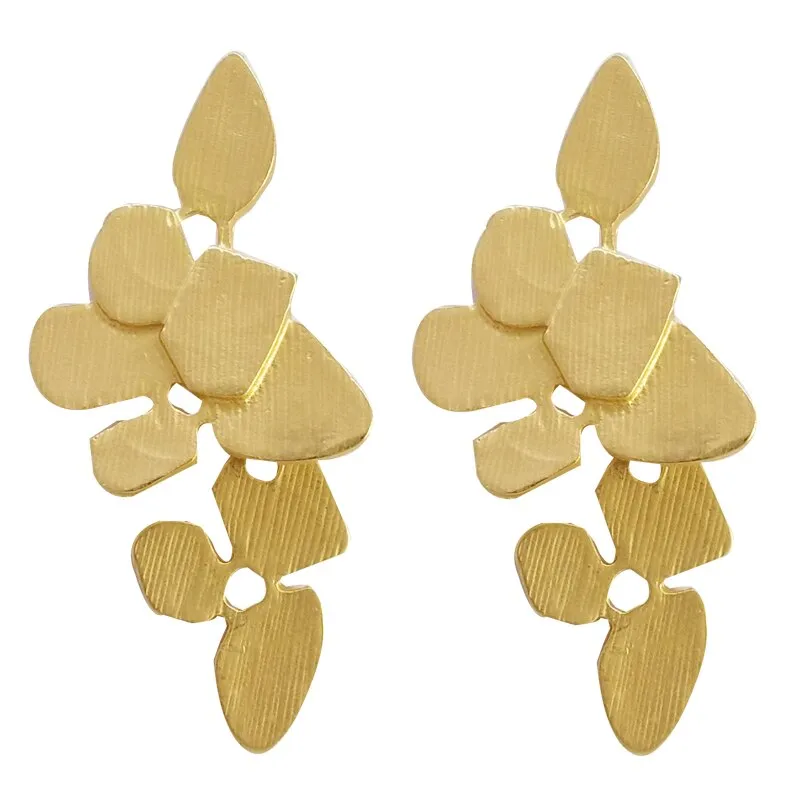 Elegant Timeless Leaf Retro Earrings