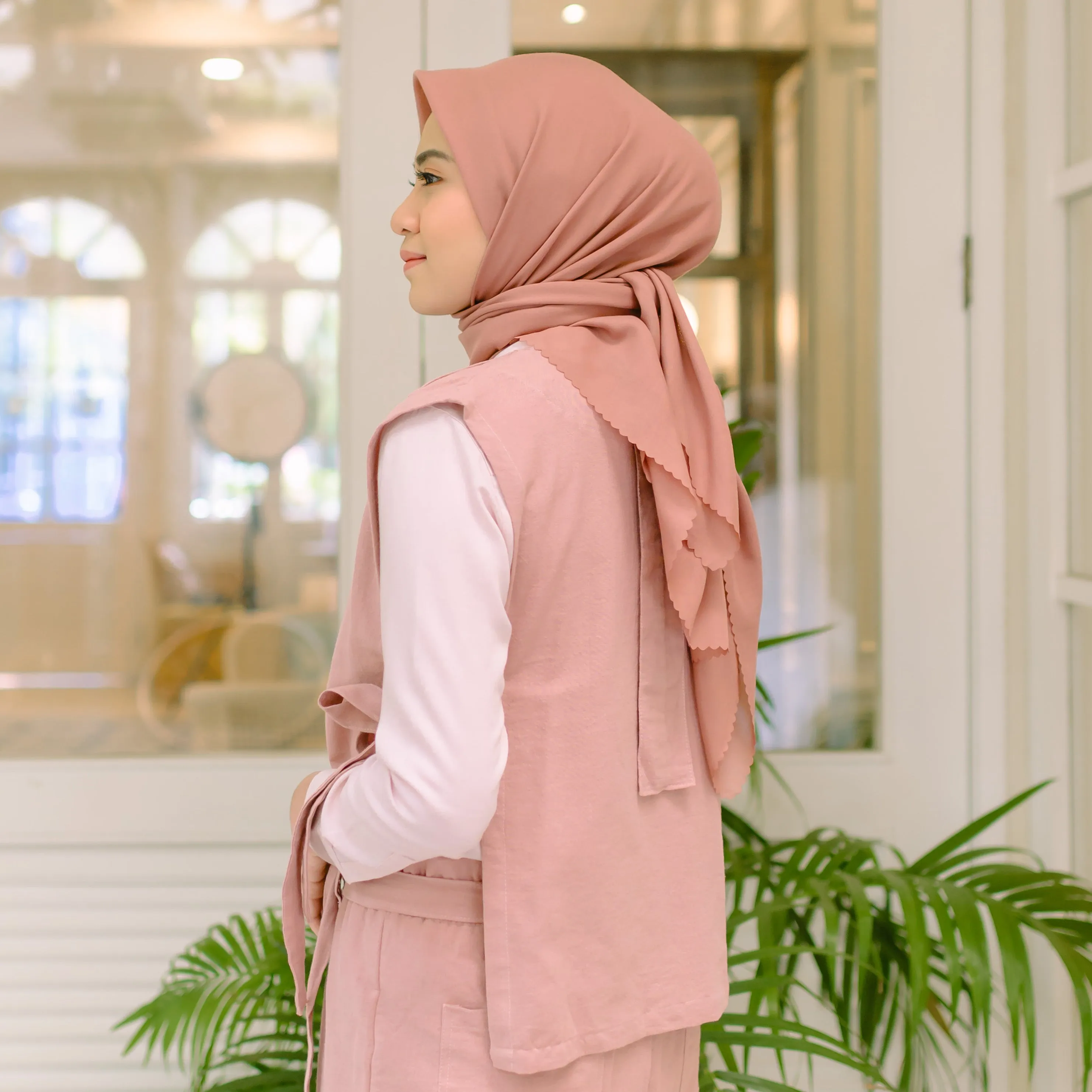 Kumi Vest Dusty (Atasan Rompi Linen) Ukuran L