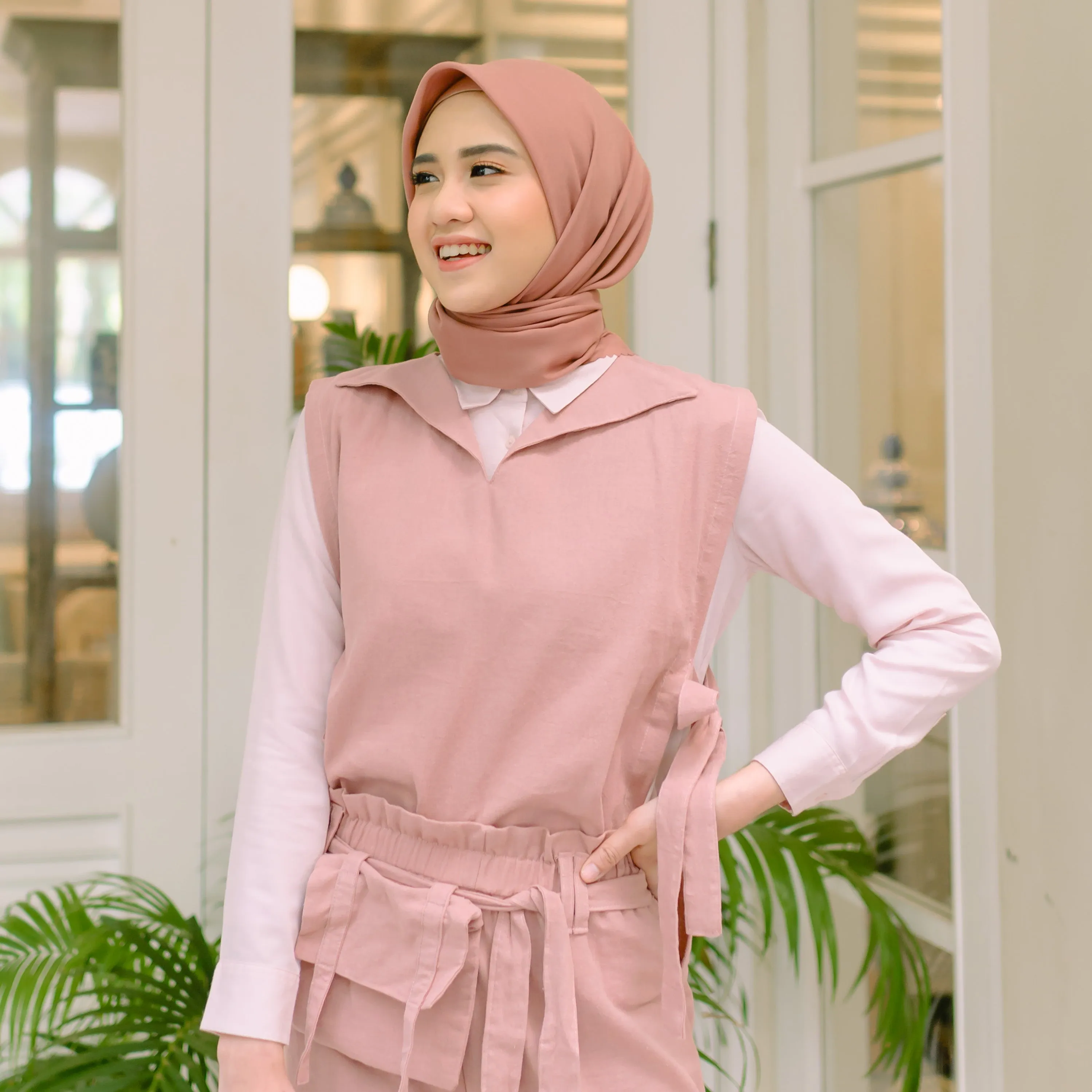 Kumi Vest Dusty (Atasan Rompi Linen) Ukuran L