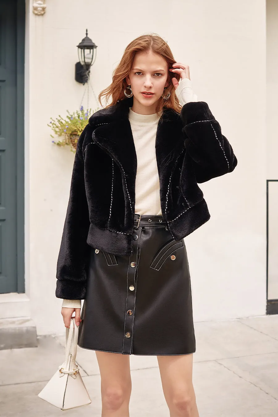 Large lapel short fur coat