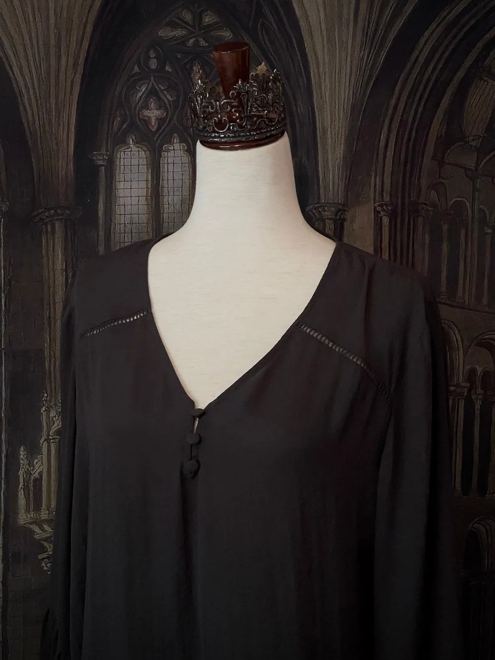 Medieval Inspired V-Neck Bishop Sleeve Blouse in Knight Grey - Size L- XL