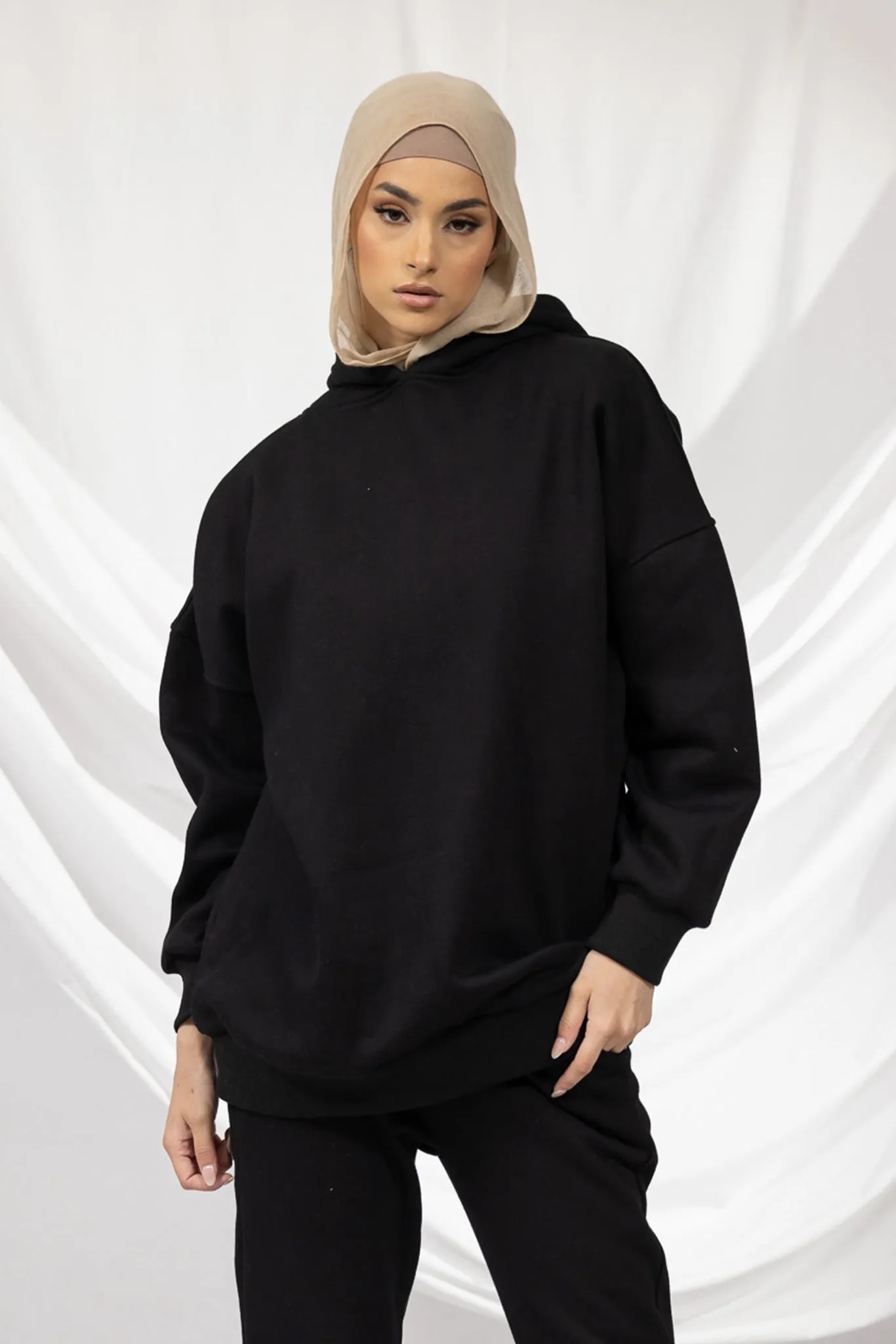 Modelle/Move Hooded Track Jumper