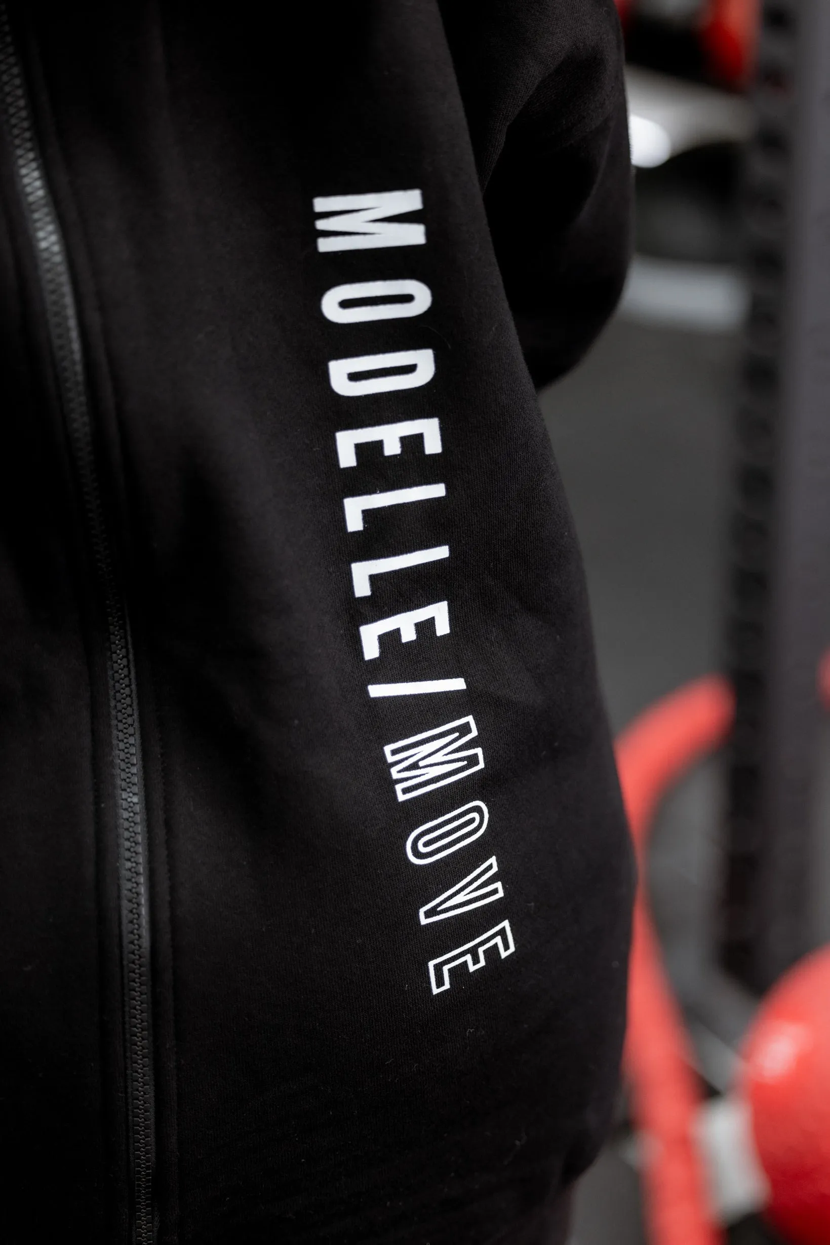 Modelle/Move Hooded Track Jumper