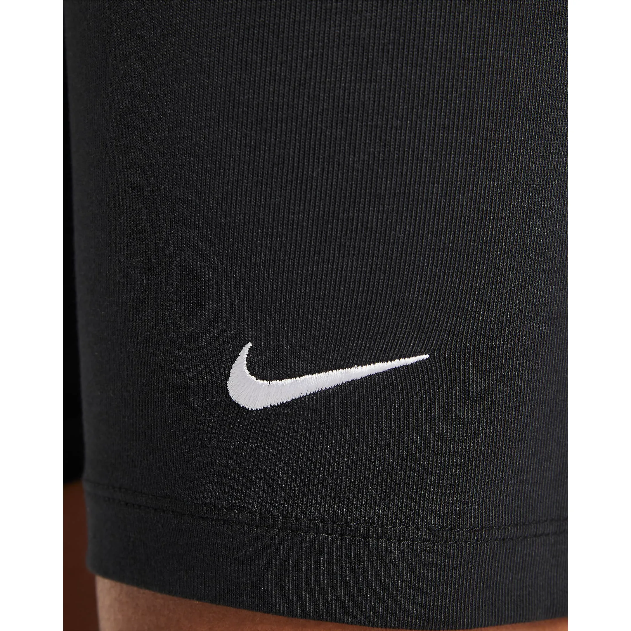 Nike Women's Sportswear Essential Shorts - Black / White