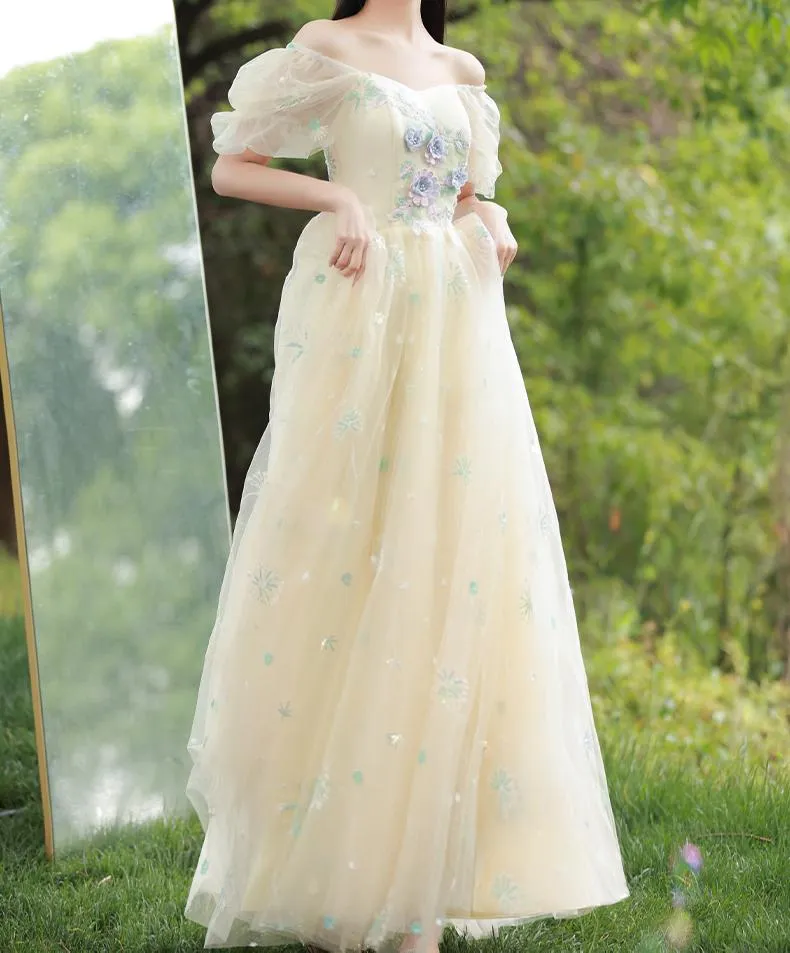 Retro Ethereal Embroidery Evening Dress