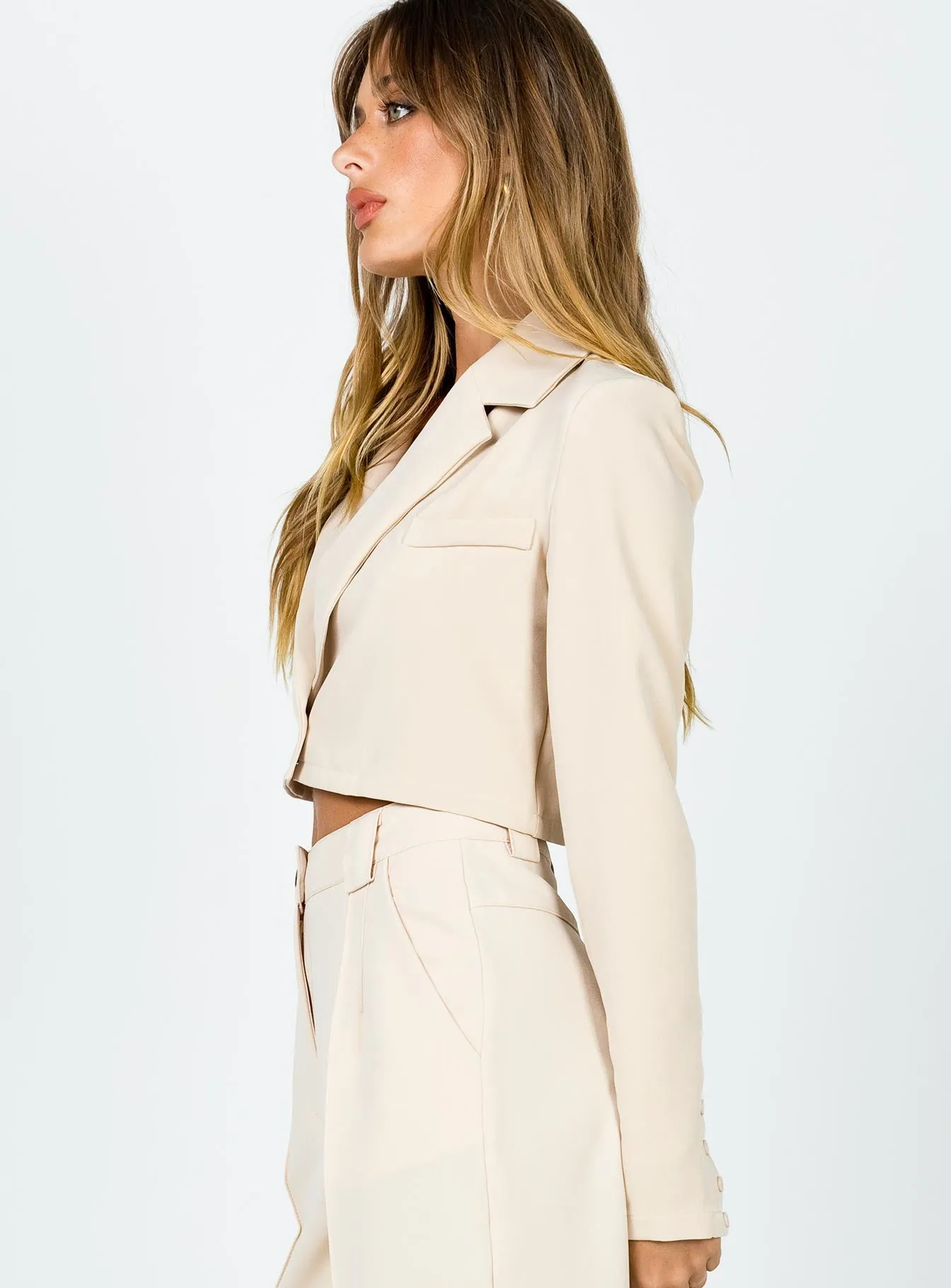 The City Cropped Blazer Beige